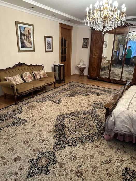 Новомосковская Продается дом Мирзо Улугбек Соток 13,6  Фасад 40м2