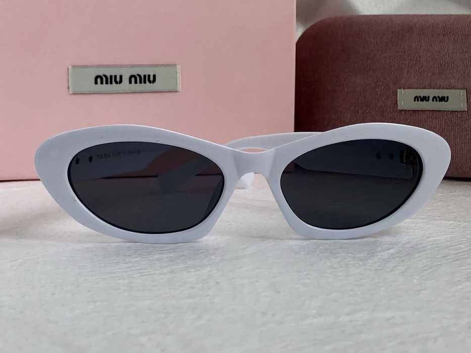 Дамски слънчеви очила елипса овални 2 цвята черни бели