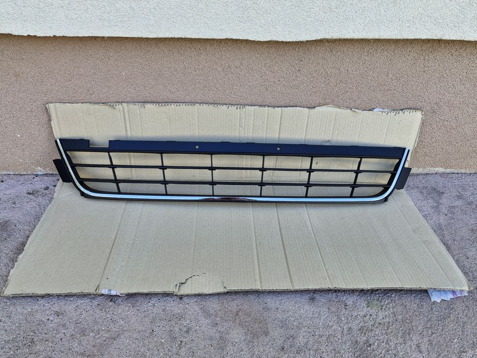 Grila inferioara Vw Sharan 7N 2011-2019 NOUA AM