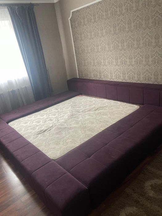 Двухспальная кровать