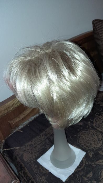 Peruca blonda               ,