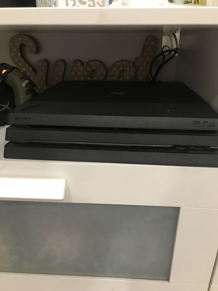 PS4 pro 1 терабайт