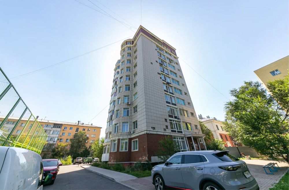 3-комнатная квартира, 120 кв.м, 6/10 этаж, Есенберлина 7/1