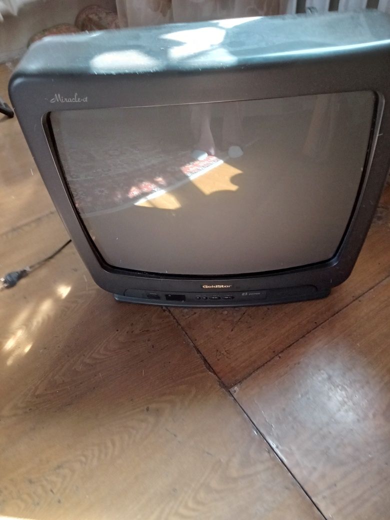 Телевизор голд стар.