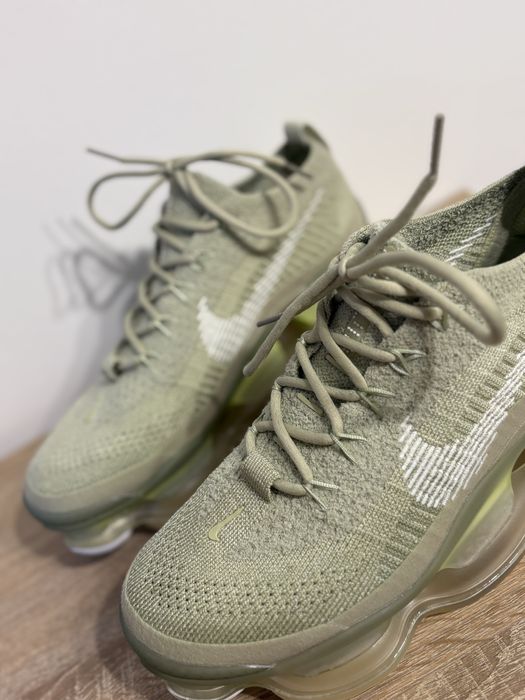 Vând adidași Nike Air Max Scorpion