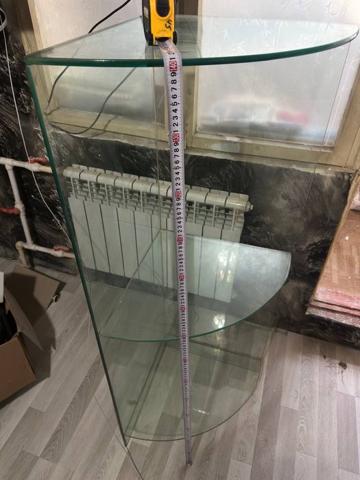 Продам стол для телевизора и колонок и стекляную полку