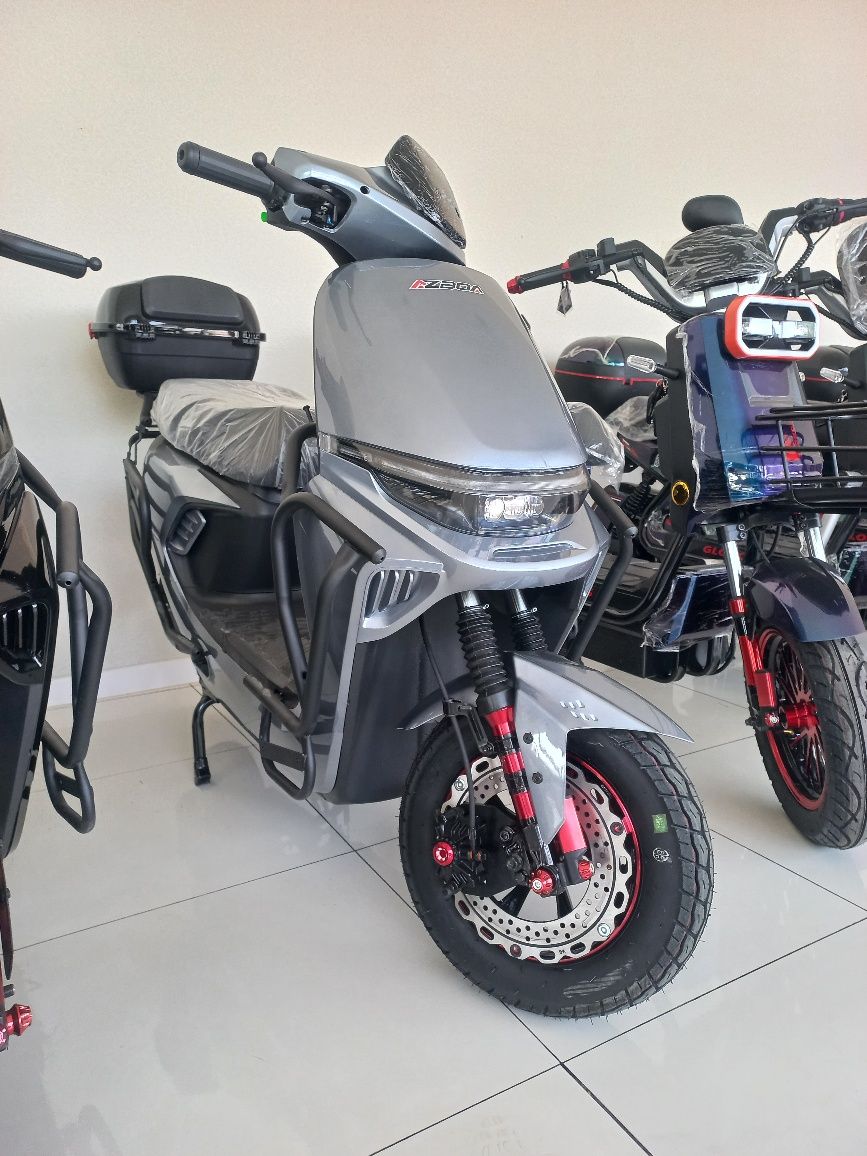 Скутер янги, Мотор 1000в