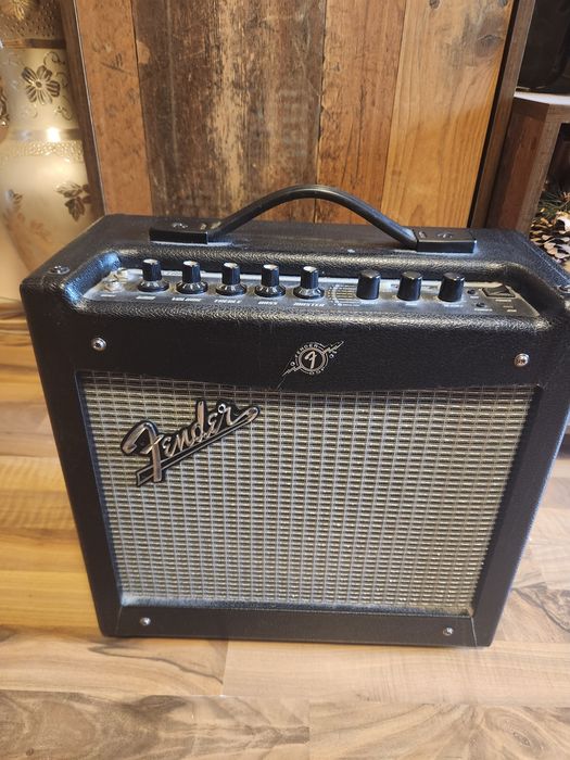 Усиловател Fender