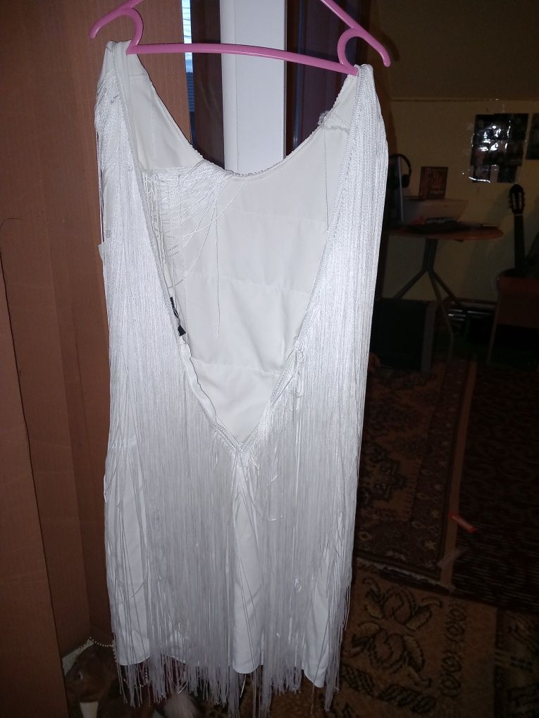 rochie alba pentru logodna