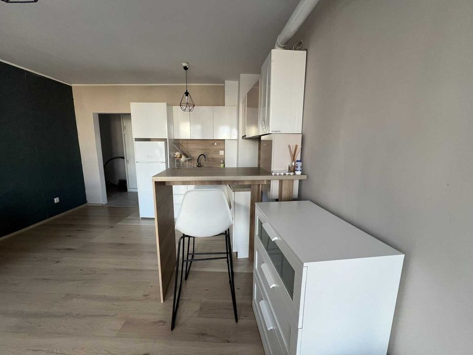 Дава се под наем Двустаен апартамент в София, Витоша - 50 кв.м за 418.2 € - Снимка #1