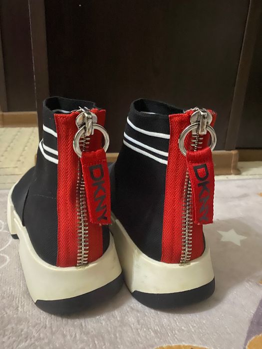 Маратонки текстилем сникерсы Черный DKNY