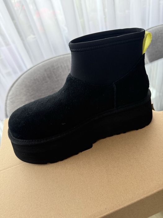 Ugg mini dipper negre marimea 39