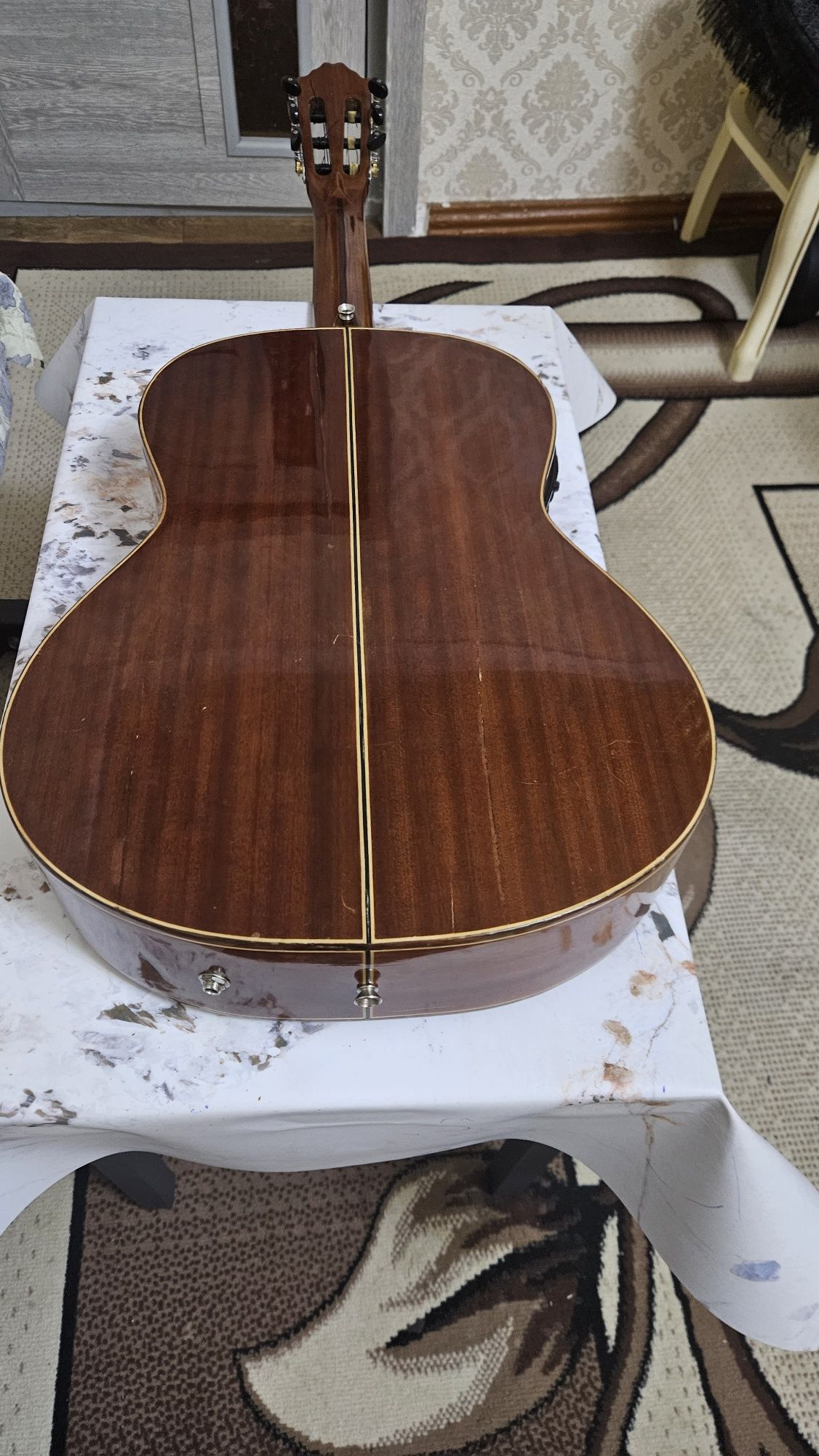 Gitara arginal ISPANIYA ALGAMRA nomi  35 yildan oshgan