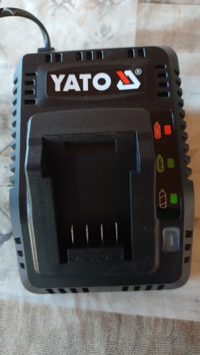 Statie încărcare Yato