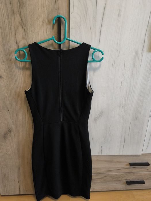 Черна официална рокля