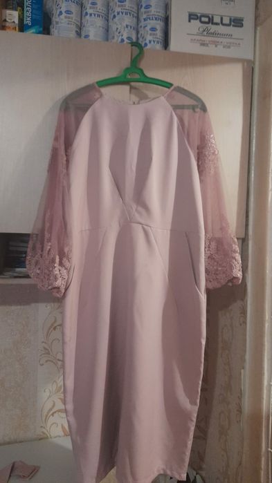Платье розово-кремовое новое