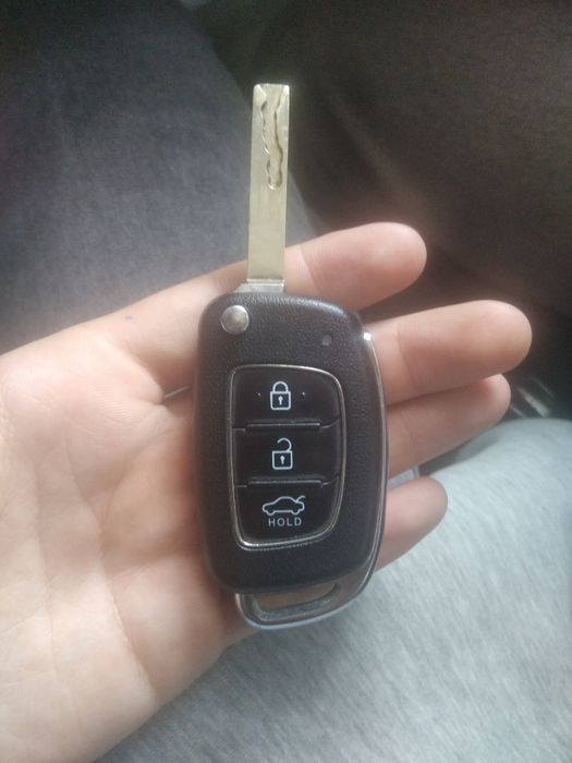 Продам машину Элантра
