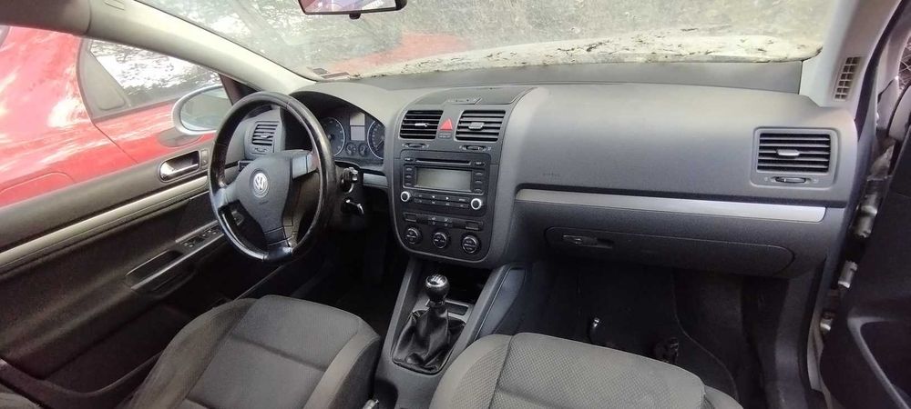 Volkswagen Golf V 1.6 FSI - На Части