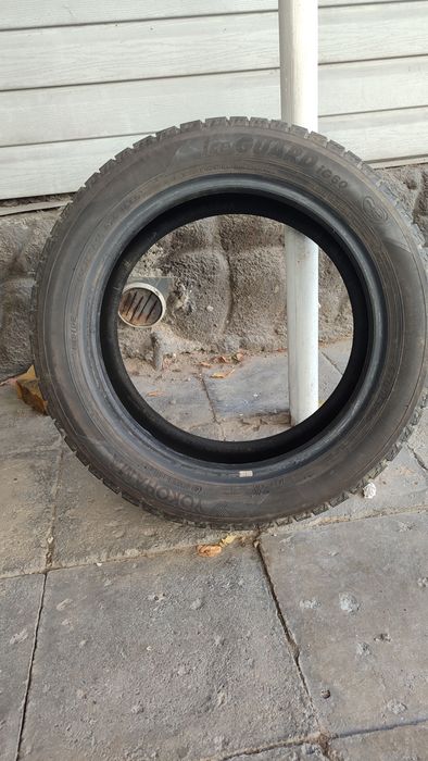 Продам резину на машину