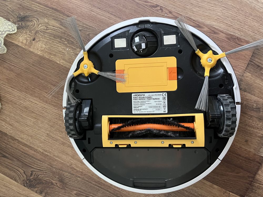 Робот пылесос Ardesto RVC-S600W
