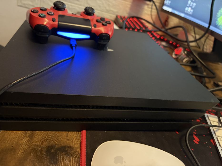 Consola Playstation 4 pro (ps4 pro) plus jocuri