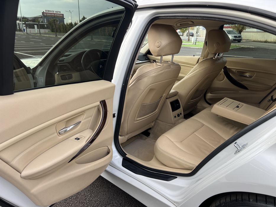 BMW F30 2.0 Diesel 184 CP # Euro 5 #Automat# Cu Foarte Multe Dotări #