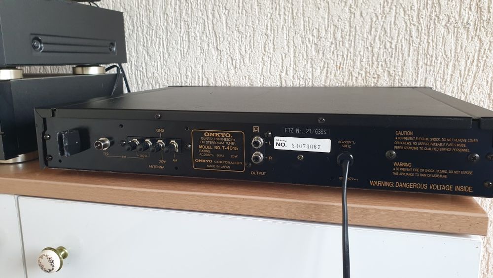 Tuner Onkyo Integra T-4015