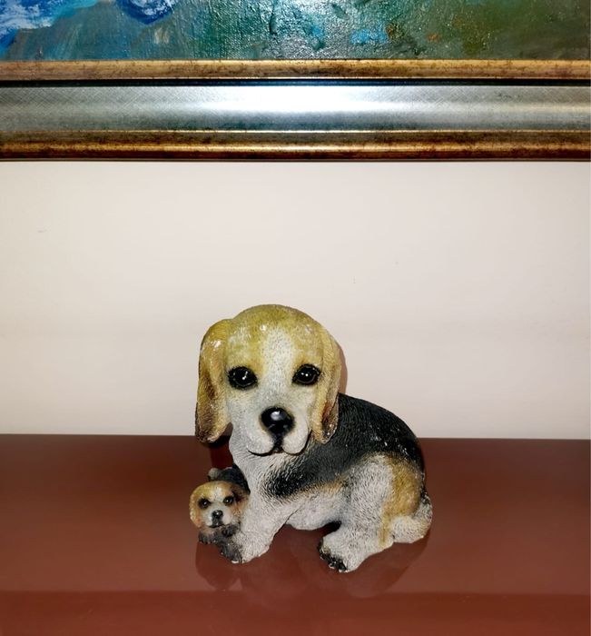 Антикварна фигура на куче Бийгъл много реалистичен модел смола 15х15см