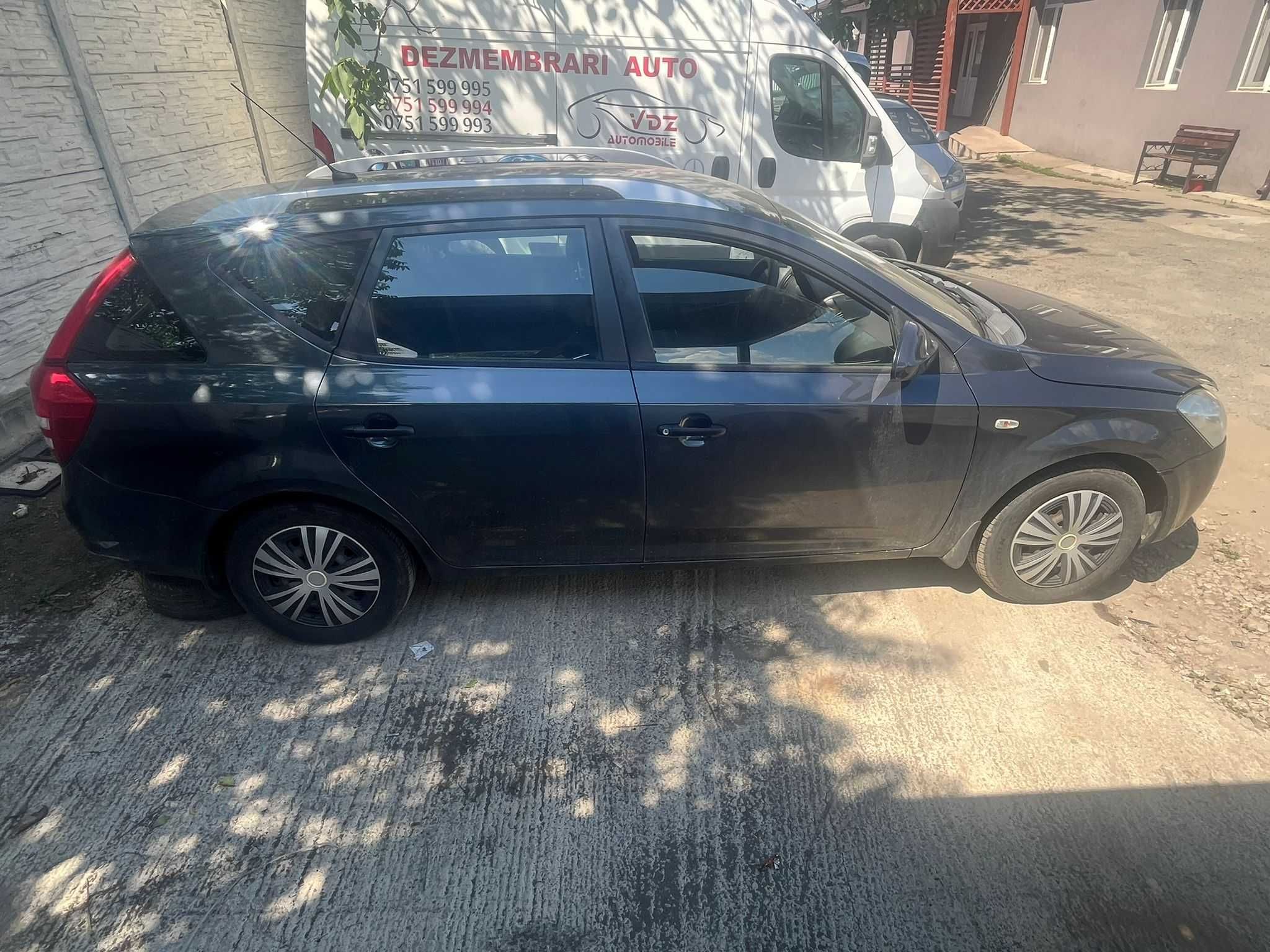 Dezmembrez Kia Ceed 1.4 B an 2008 cod motor G4FA