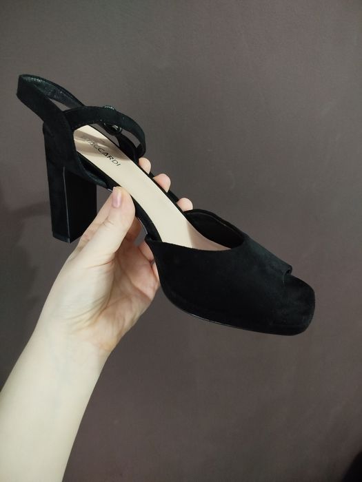 Босоножки женские