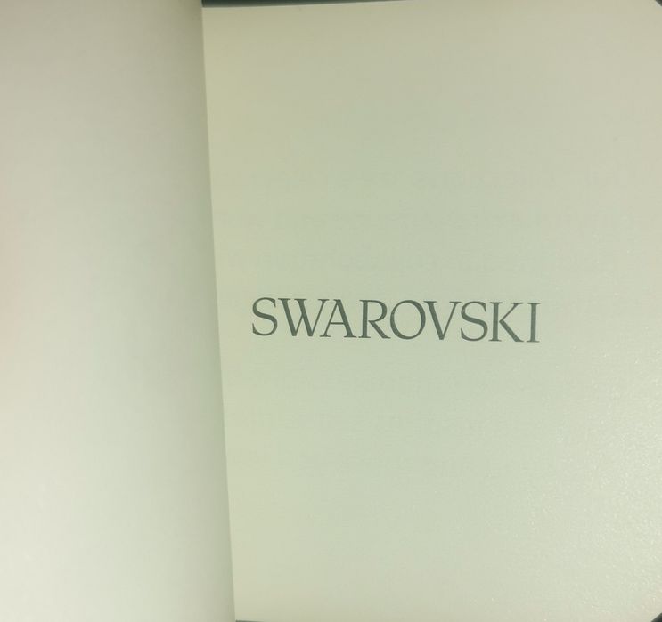 Продавам колие Swarovski