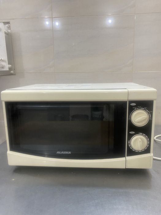 Vand cuptor microunde