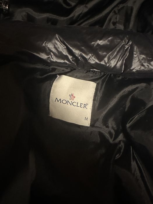 Geaca Moncler Maya Lucioasa (Nu Canada Goose, LV, Gucci, Balenciaga)