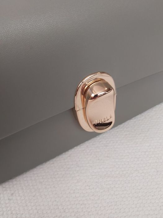 Чанта Furla Sfera grigio