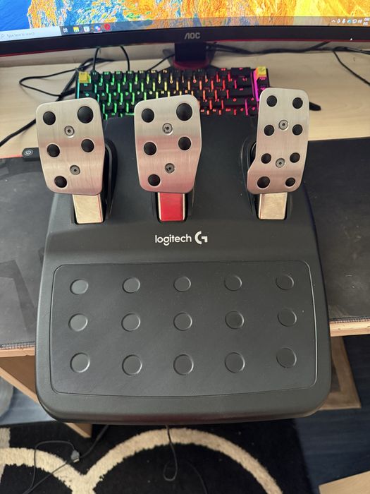Волан и педали Logitech g920
