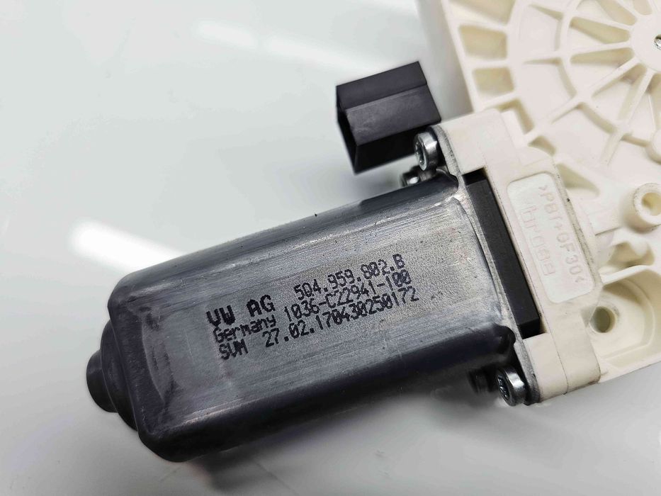 Motoras geam dreapta fata Volkswagen Passat B8 (3G2) [Fabr 2015-prezen