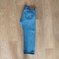 Blugi Levis 501 w38 L29 uzati , tociti, ciupiti