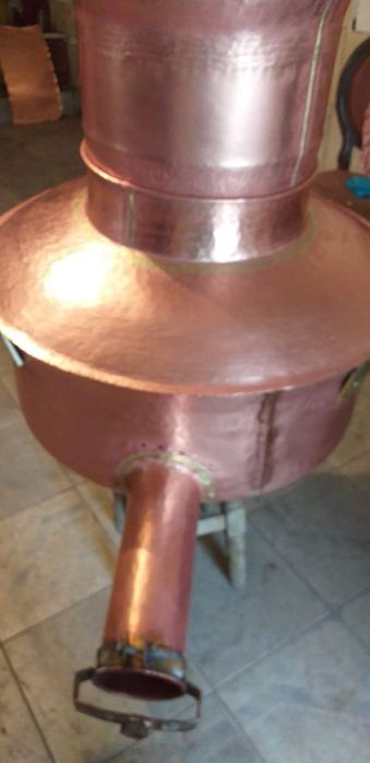 Vând cazan de făcut țuică cu capacitatea de 400litri