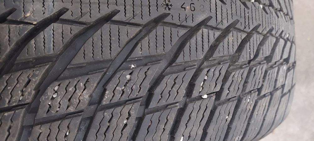 225 45 R18 Nokian Snowproof 1