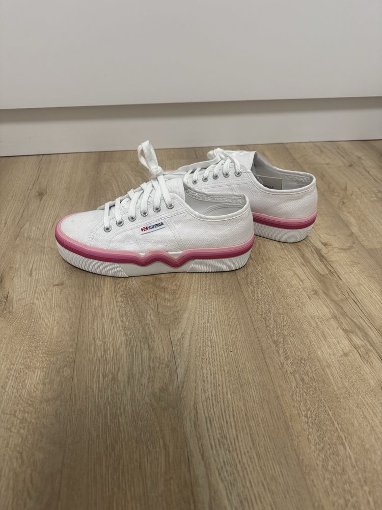Оригинални дамски кецове Superga