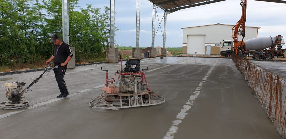 Turnare platforme șapă din Beton - industrial cu elicopter si cuart