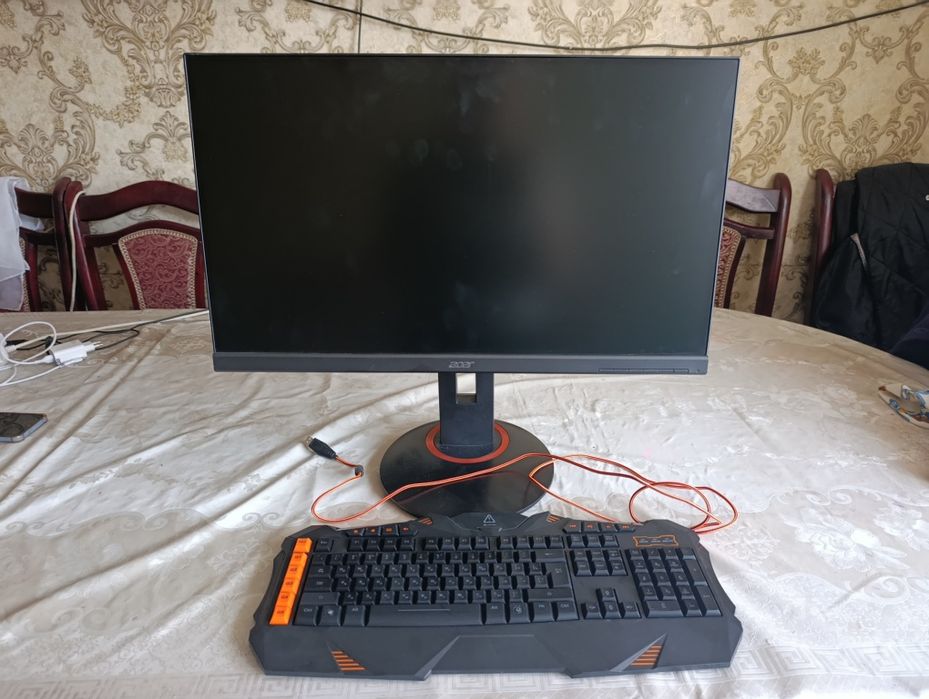 Игровой монитор Acer 

Отличный игровой монитор