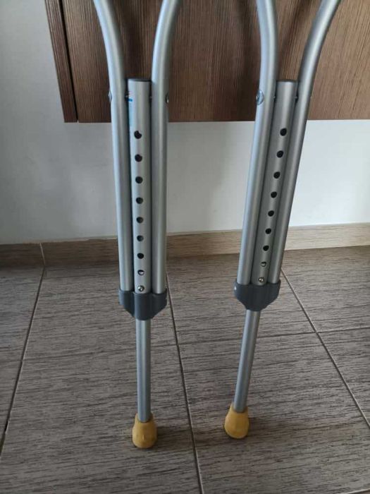 Vand orteza reglabila la unghi+Carje