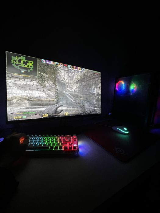 Kompyuter keys + monitor