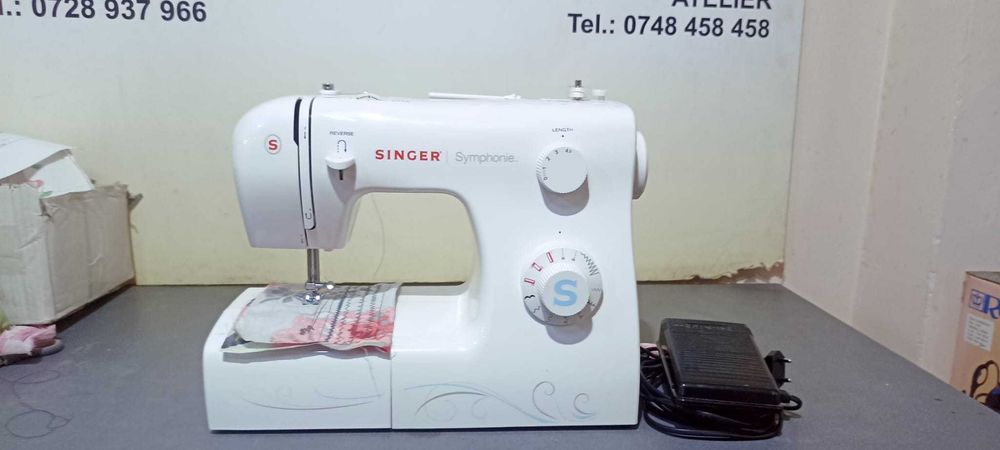 Masina de cusut Singer Symphonie cu piese metalice