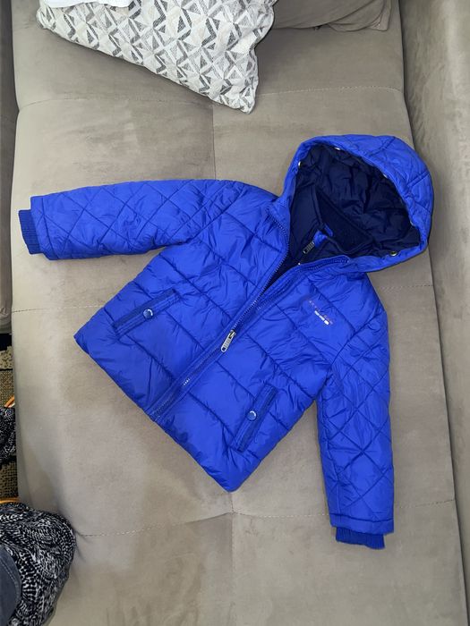 Куртка фирменая на 3 года