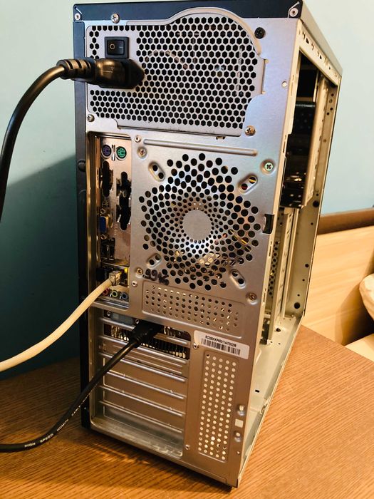 Геймърски Intel I5 3550,RX 560 4GB,16GB RAM,128 SSD+500 HDD