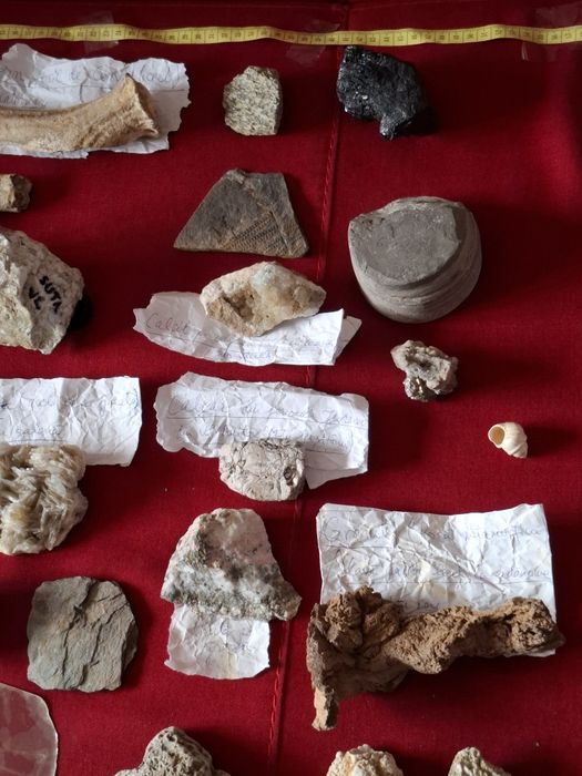 Vând roci de mare valoare geologică