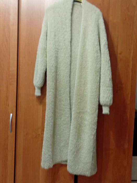 Продам кардиган  ,обувь  ,комбинезон.