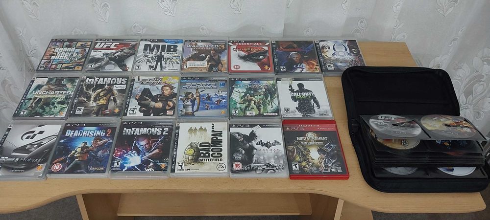 PS3 с всички аксесоари